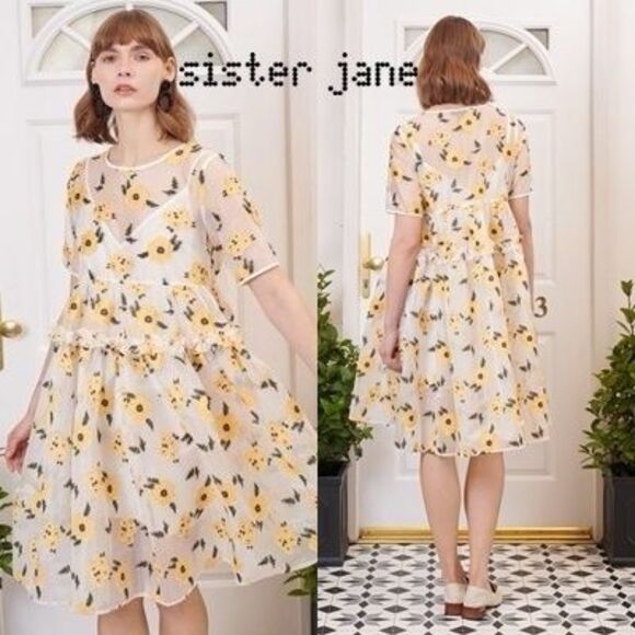 Sister Jane Dresses & Skirts - Sister Jane Lady Love Oversized Mini Dress Floral Size M